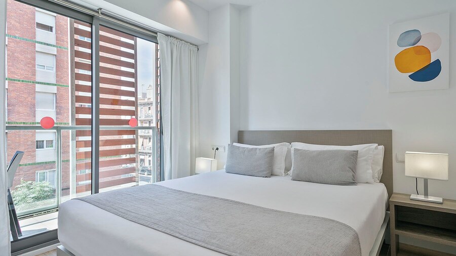 ルガリス・ランブラ・アパートメンツ