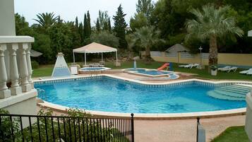 Outdoor pool, pool loungers