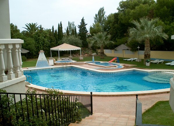 Udendørs pool, liggestole