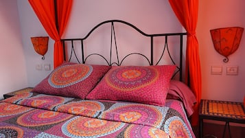 Soundproofing, iron/ironing board, free WiFi, bed sheets