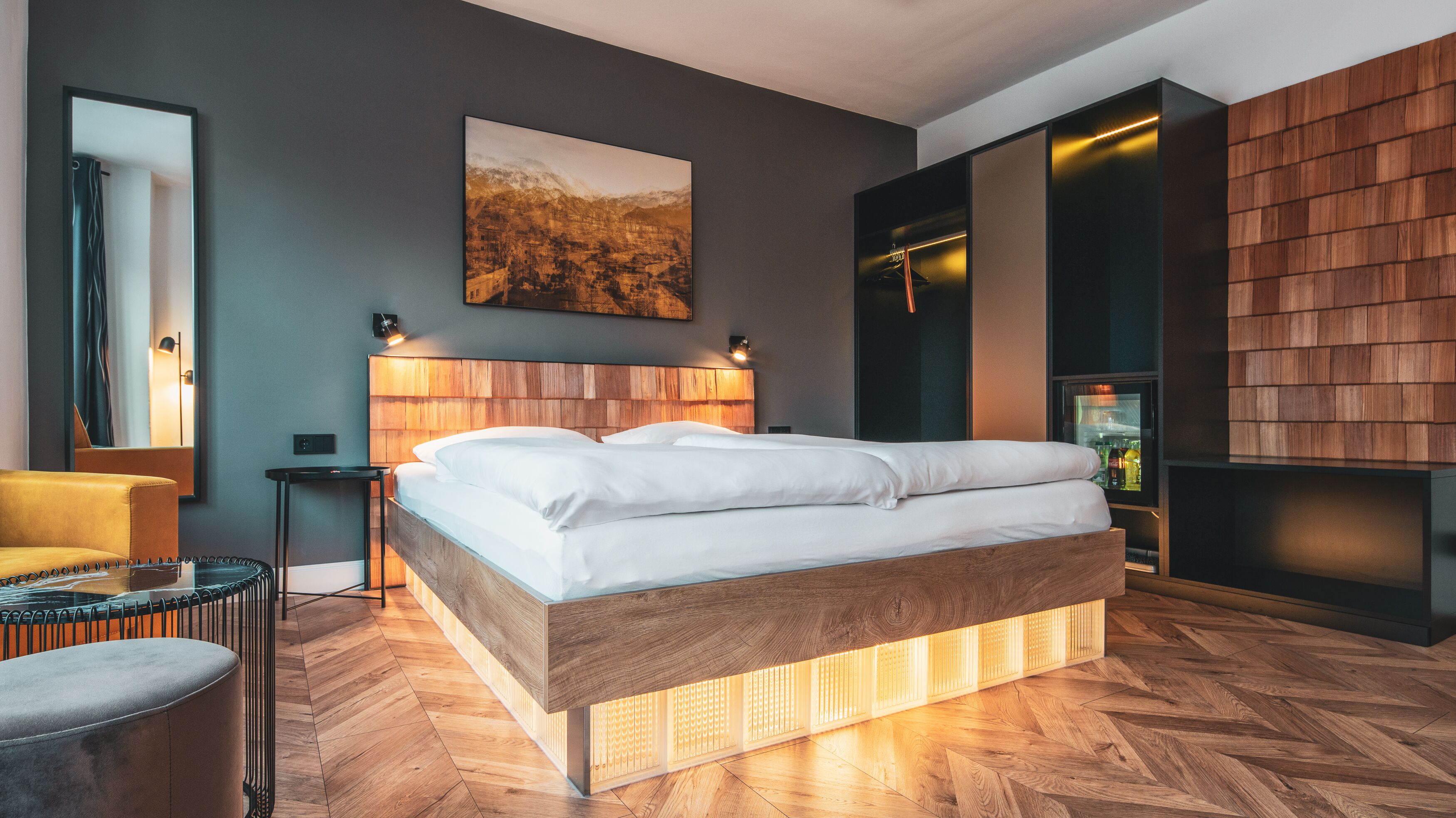 1 bedroom, premium bedding, memory-foam beds, minibar