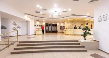 HOTEL SIR ROYAL