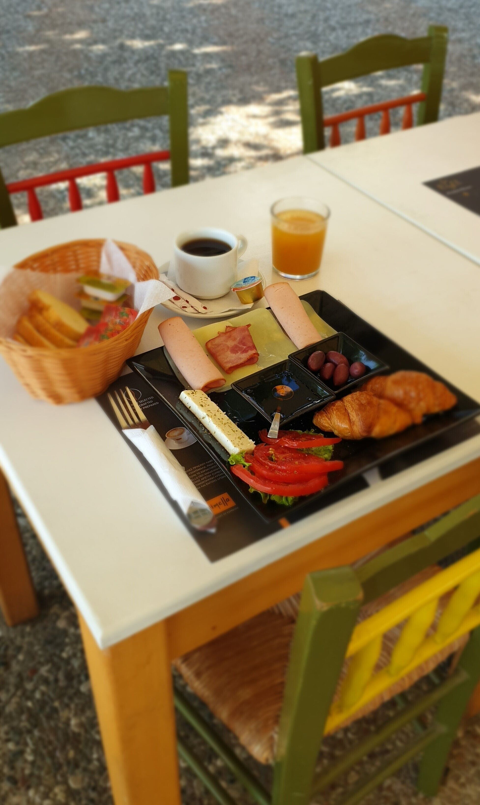 朝食