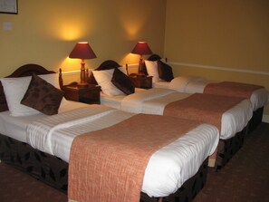 Iron/ironing board, free WiFi, bed sheets - Royal Spa Hotel (Lisdoonvarna)