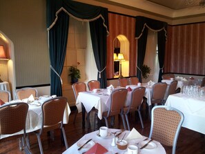 Free daily breakfast