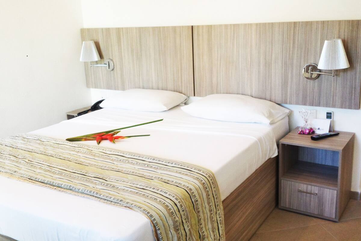 Junior Suite, 1 Katil Ratu (Queen) | Bar mini, meja, seterika/papan seterika, Wi-fi percuma 