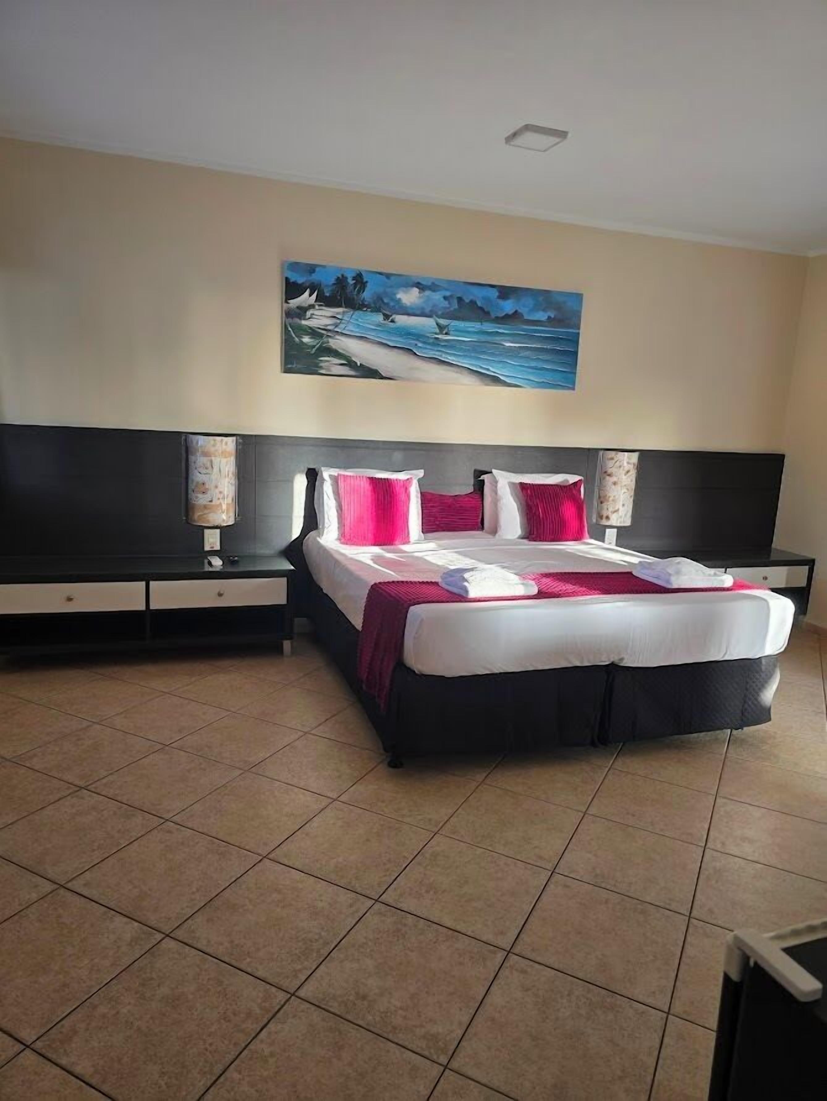 Superior kamer, 1 twee- of 2 eenpersoonsbedden | Een minibar, een bureau, een strijkplank/strijkijzer, gratis wifi