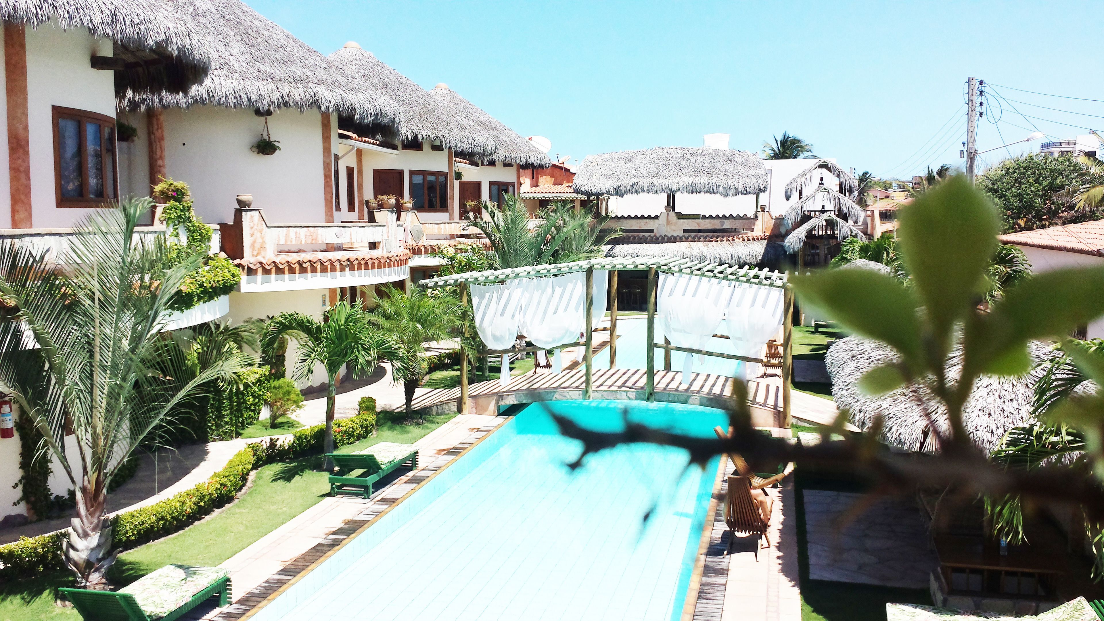 outdoor pool, open 8:00 am to 9:00 pm, pool loungers