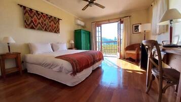 Premium bedding, Tempur-Pedic beds, in-room safe, desk