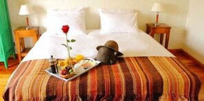 Standard Room, 1 Double or 2 Twin Beds | Premium bedding, Tempur-Pedic beds, in-room safe, desk - TerraViña (Santa Cruz)
