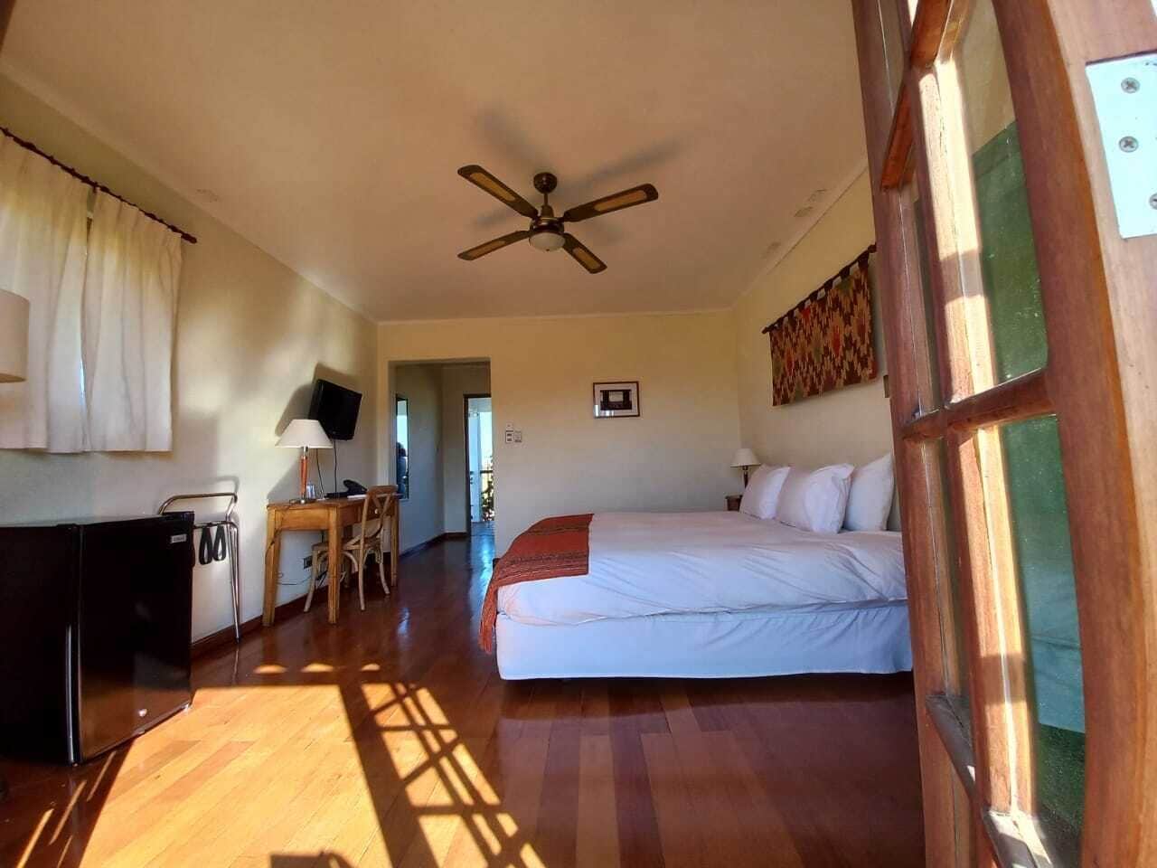 premium bedding, tempur-pedic beds, in-room safe, desk