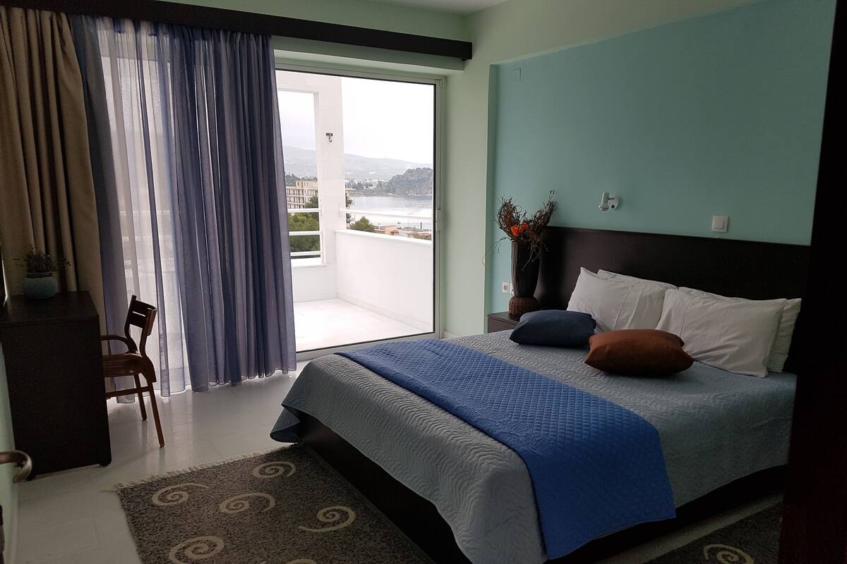 Apartamento, 2 quartos, vista para o mar