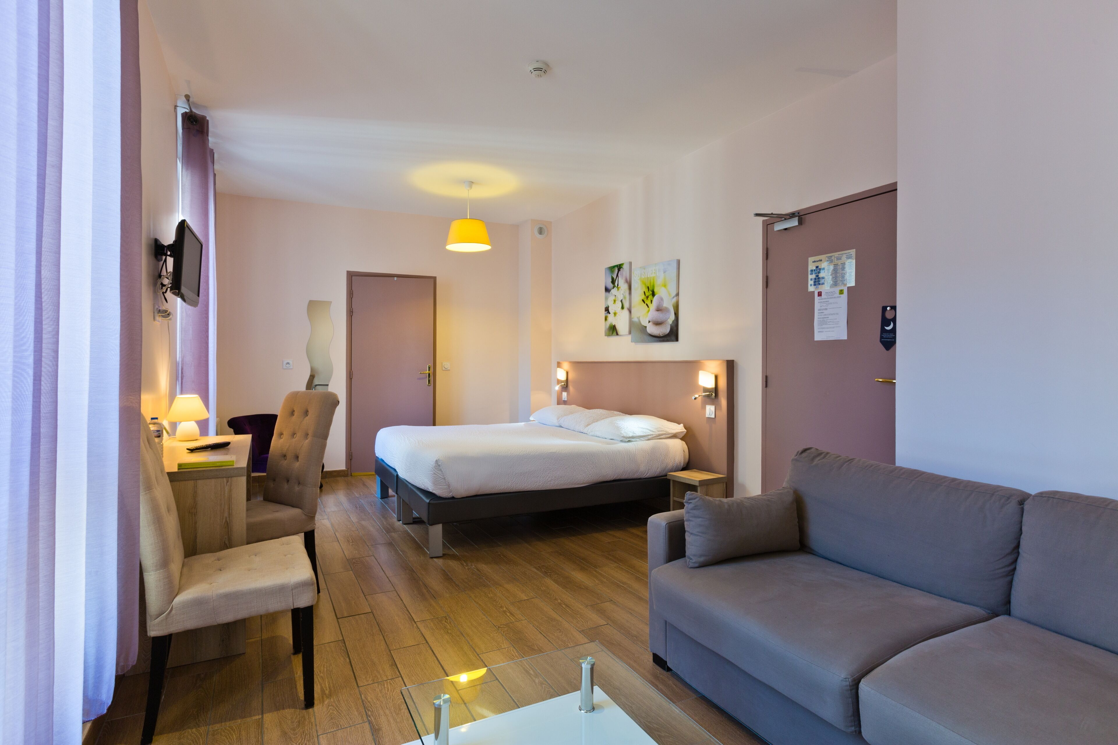 double room | desk, free cots/infant beds, rollaway beds, free wifi