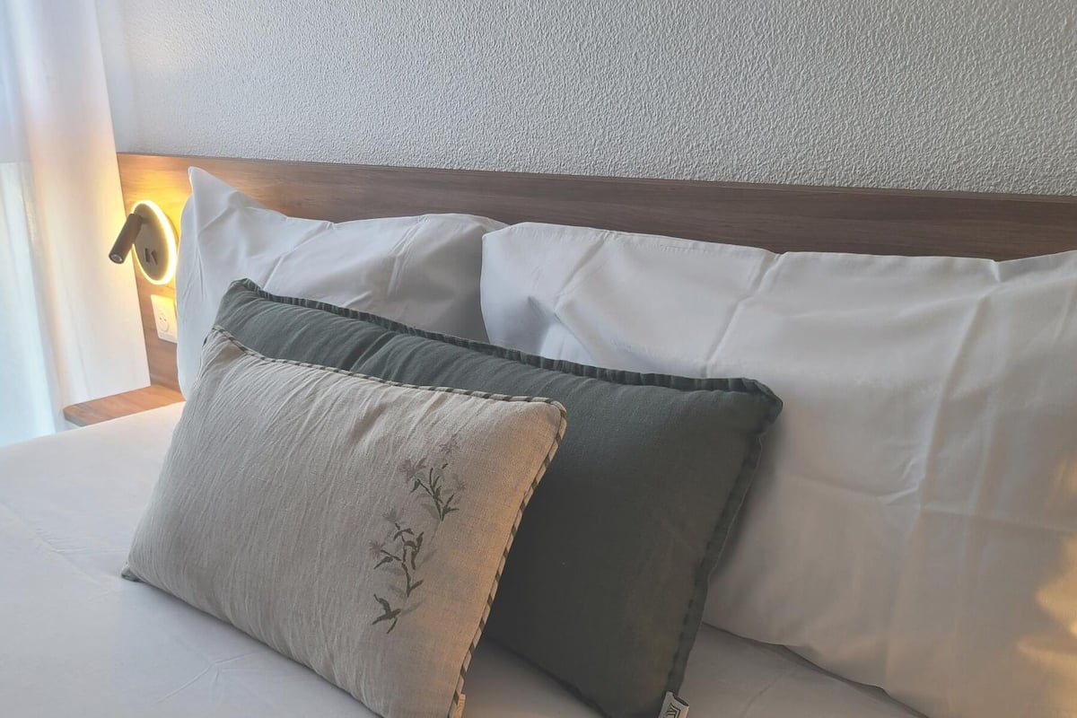 in-room safe, desk, laptop workspace, free wifi