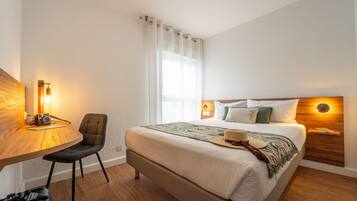 In-room safe, desk, laptop workspace, free WiFi