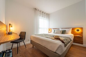 In-room safe, desk, laptop workspace, free WiFi