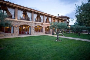 Exterior - Hotel Ruta Imperial (Jarandilla de la Vera)