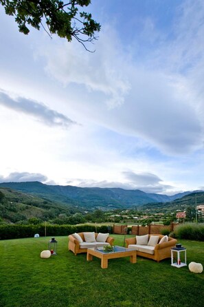 Mountain view - Hotel Ruta Imperial (Jarandilla de la Vera)