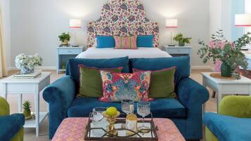 Superior-huone, 1 suuri parisänky | 1 makuuhuone, ylelliset vuodevaatteet, untuvapeitot