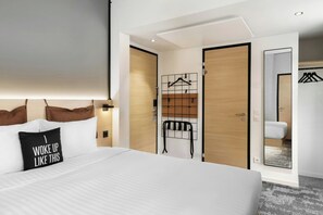 Room, 1 Queen Bed, Balcony