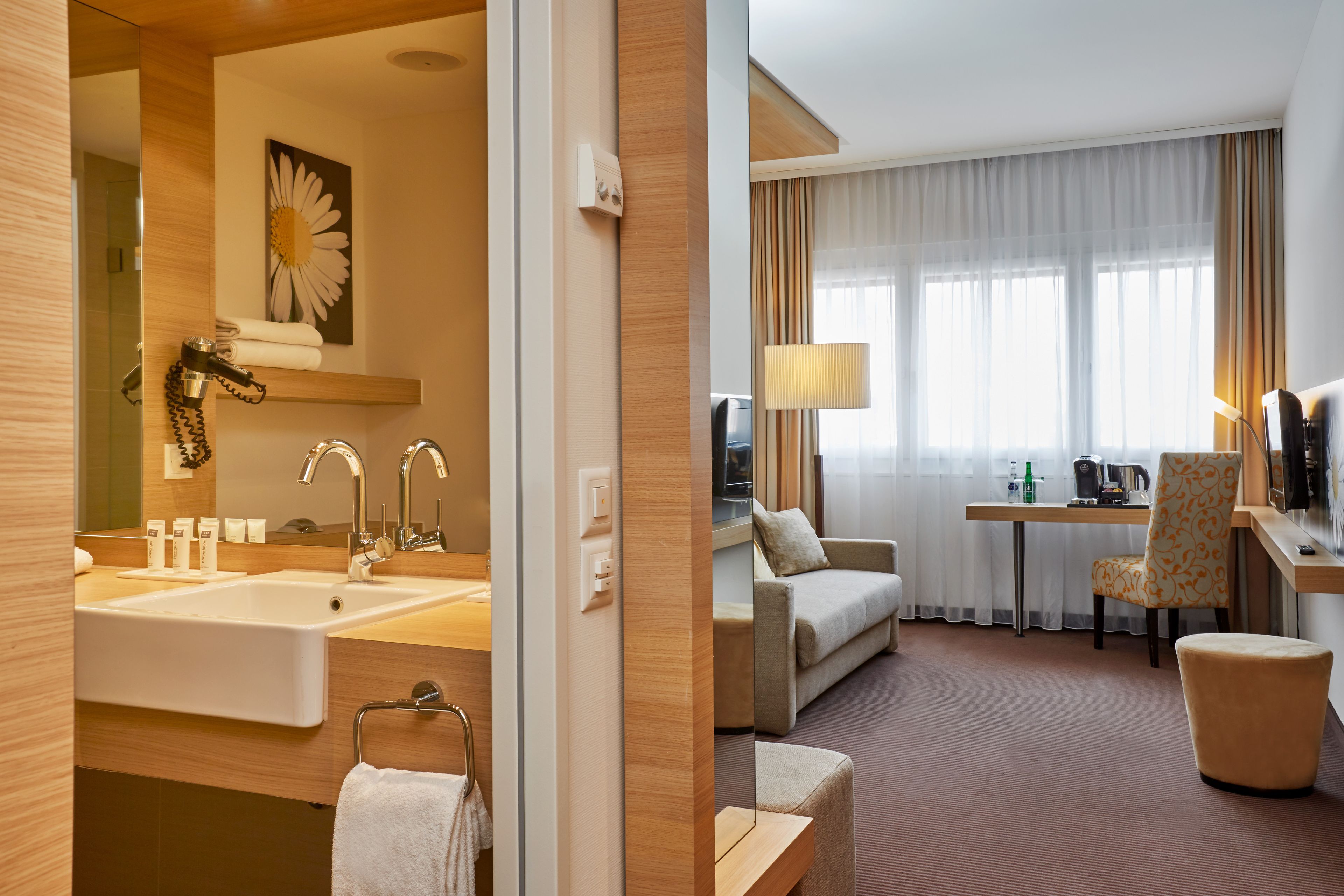 premium bedding, select comfort beds, in-room safe