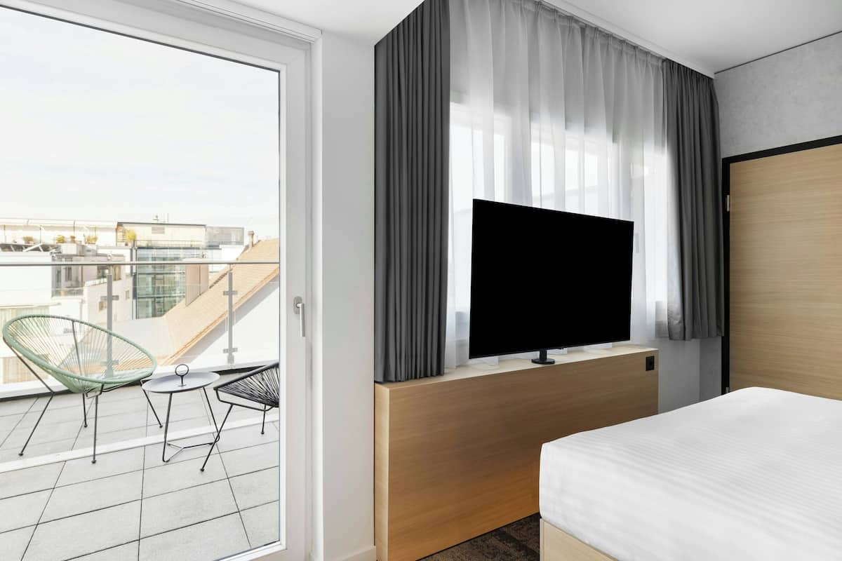 Room, 1 Queen Bed, Balcony | Premium bedding, Select Comfort beds, individually decorated