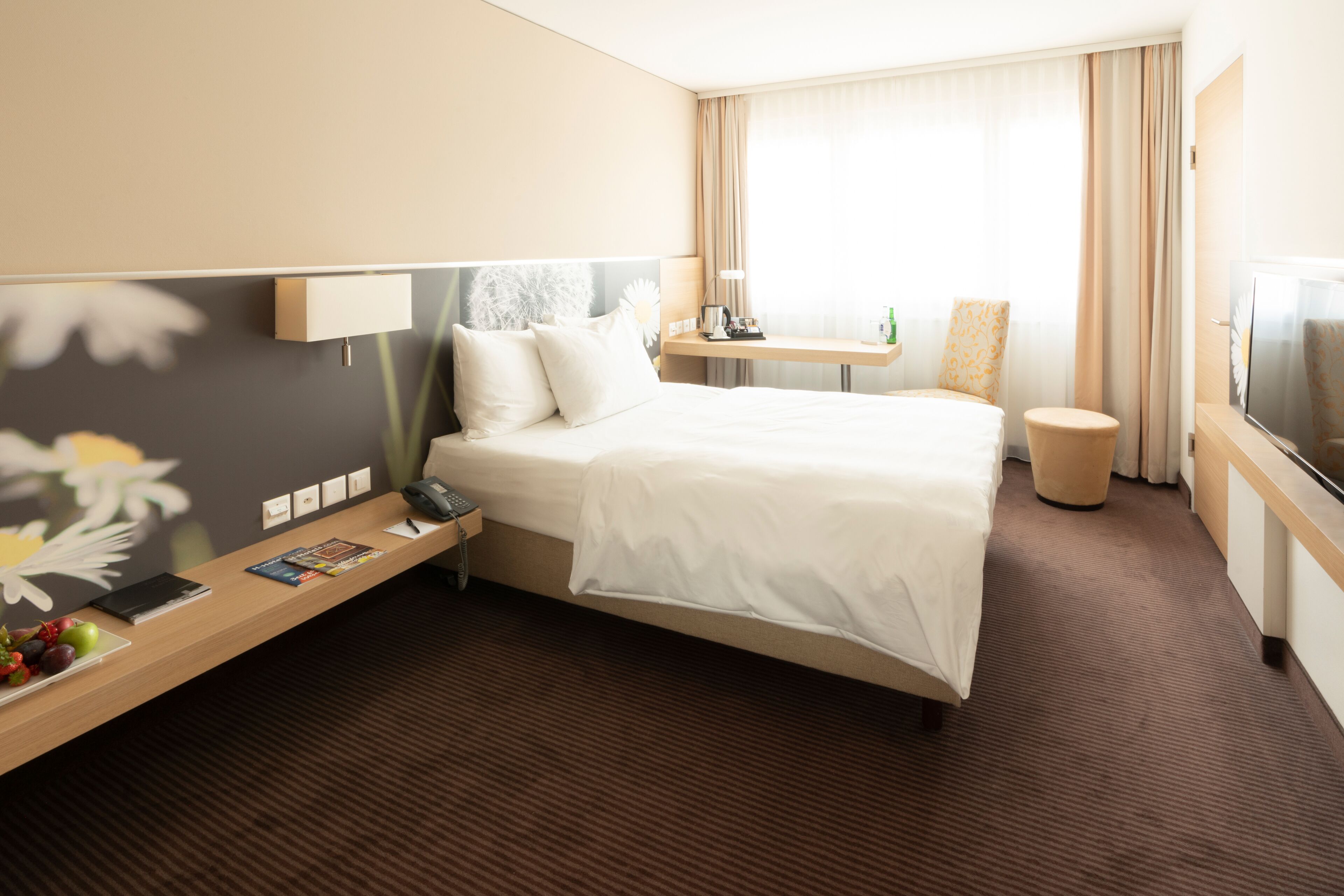 premium bedding, select comfort beds, in-room safe