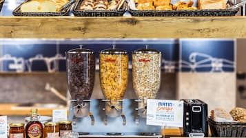 Desayuno buffet diario (EUR 12.90 por persona)