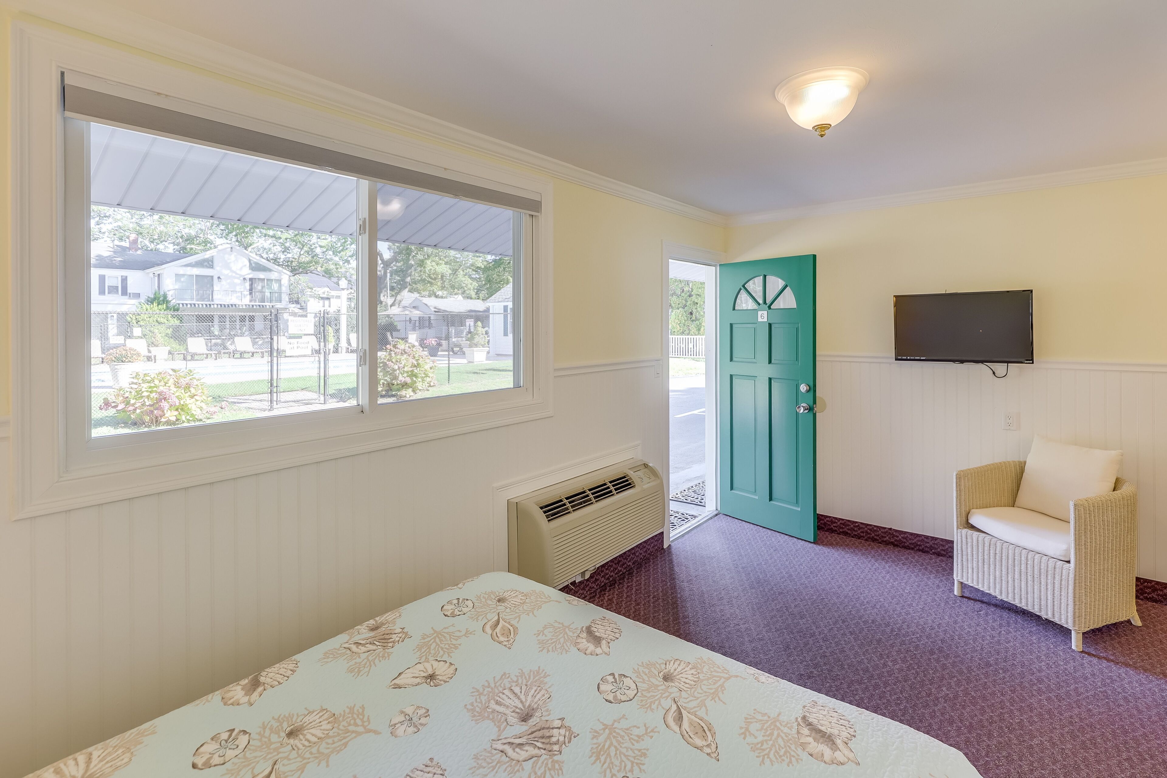 standard room, 1 queen bed | 1 bedroom, premium bedding, individually decorated