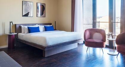 Numa Berlin Weinmeister