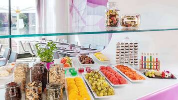 Päivittäinen buffetaamiainen maksusta