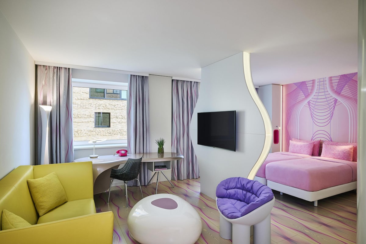 Junior Suite, River View (nhow) | Premium bedding, minibar, in-room safe, desk