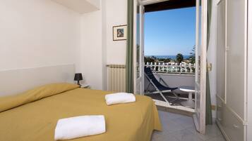 Chambre Standard Double ou avec lits jumeaux, balcon (Spa Access) | Bureau, lits bébé (en supplément)
