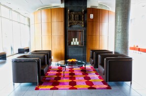 Lobby sitting area - University of Calgary Accommodations & Events (Calgary)