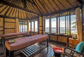 Parihoitohuone(ita), sauna, poreallas, vartalohoitoja, thai-hierontaa