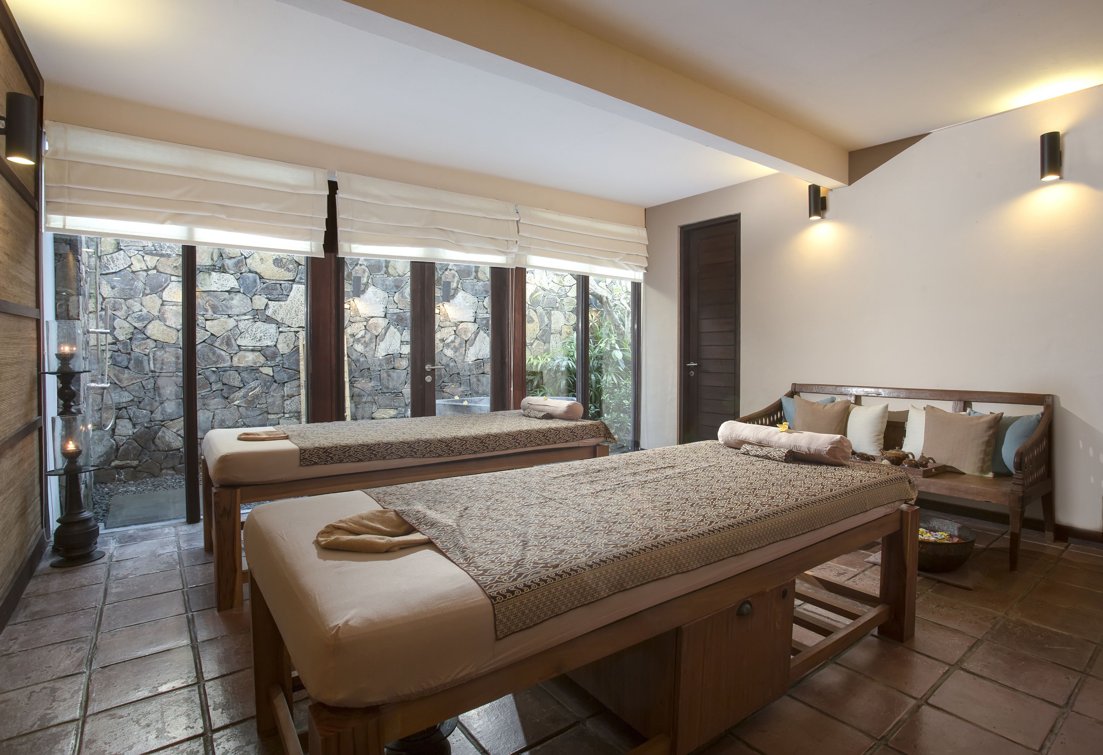 couples treatment room(s), sauna, hot tub, body treatments