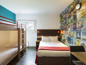 Family Room, Multiple Beds, Private Bathroom | Blackout drapes, free cribs/infant beds, free WiFi, bed sheets - hotelF1 Nemours (Nemours)