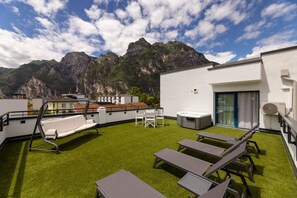 Rooftop terrace - Hi Hotels Riva del Garda (Riva del Garda)