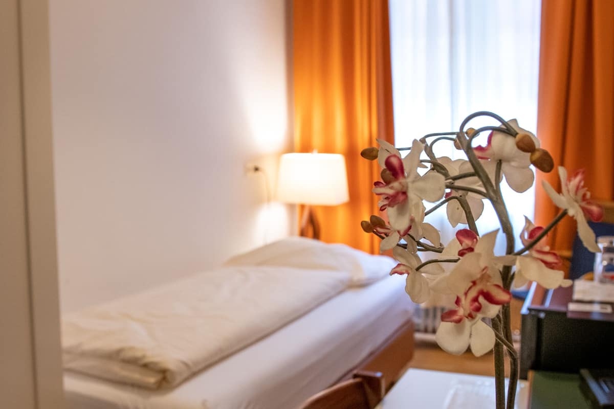 Eenpersoonskamer | 1 slaapkamer, Select Comfort-bedden, een kluis op de kamer, een bureau