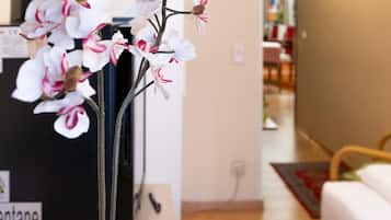 Single Room | 1 bedroom, Select Comfort beds, in-room safe, desk