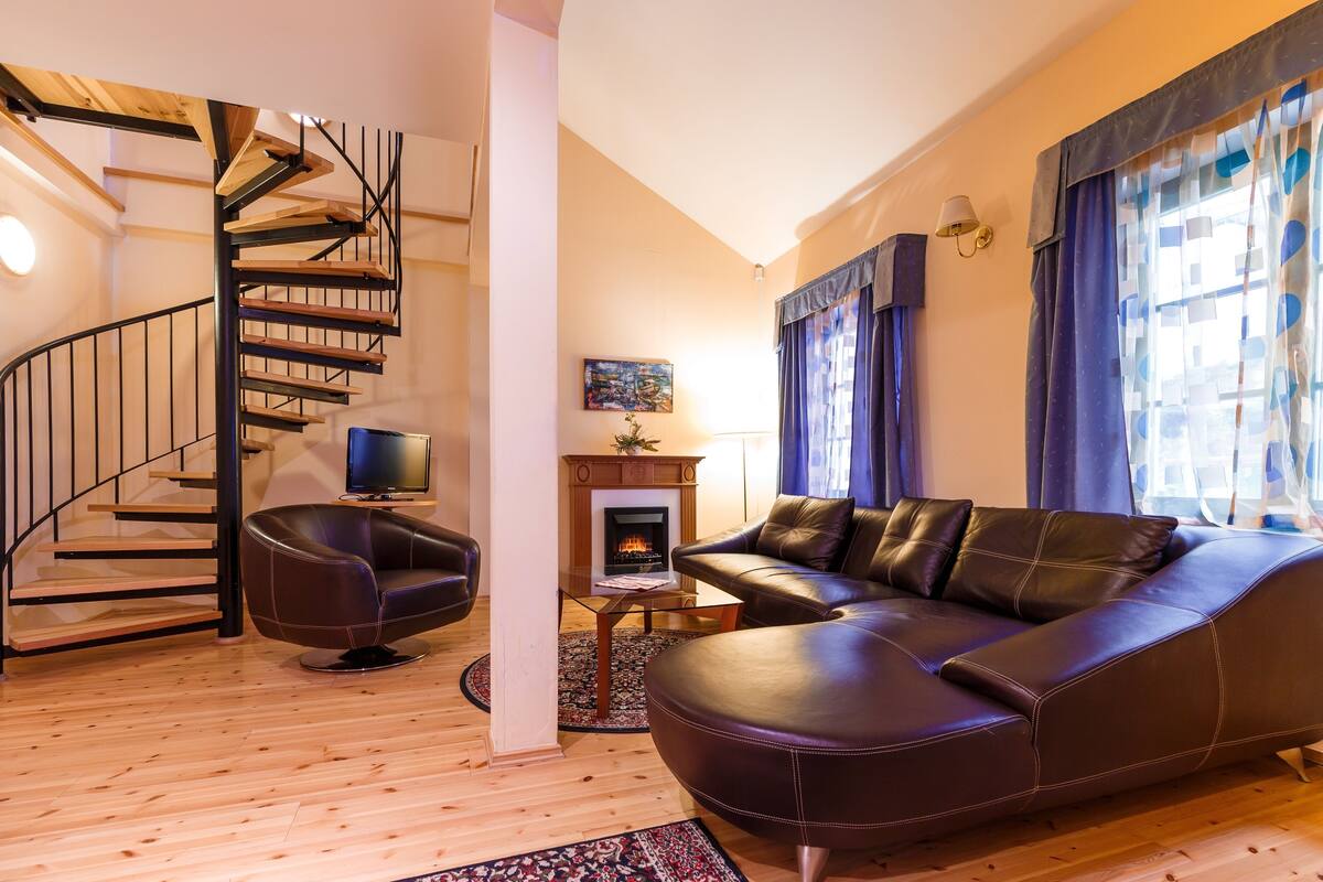Cobertura luxo, 2 quartos, cozinha | Roupas de cama antialérgicas, cofres nos quartos, escrivaninha
