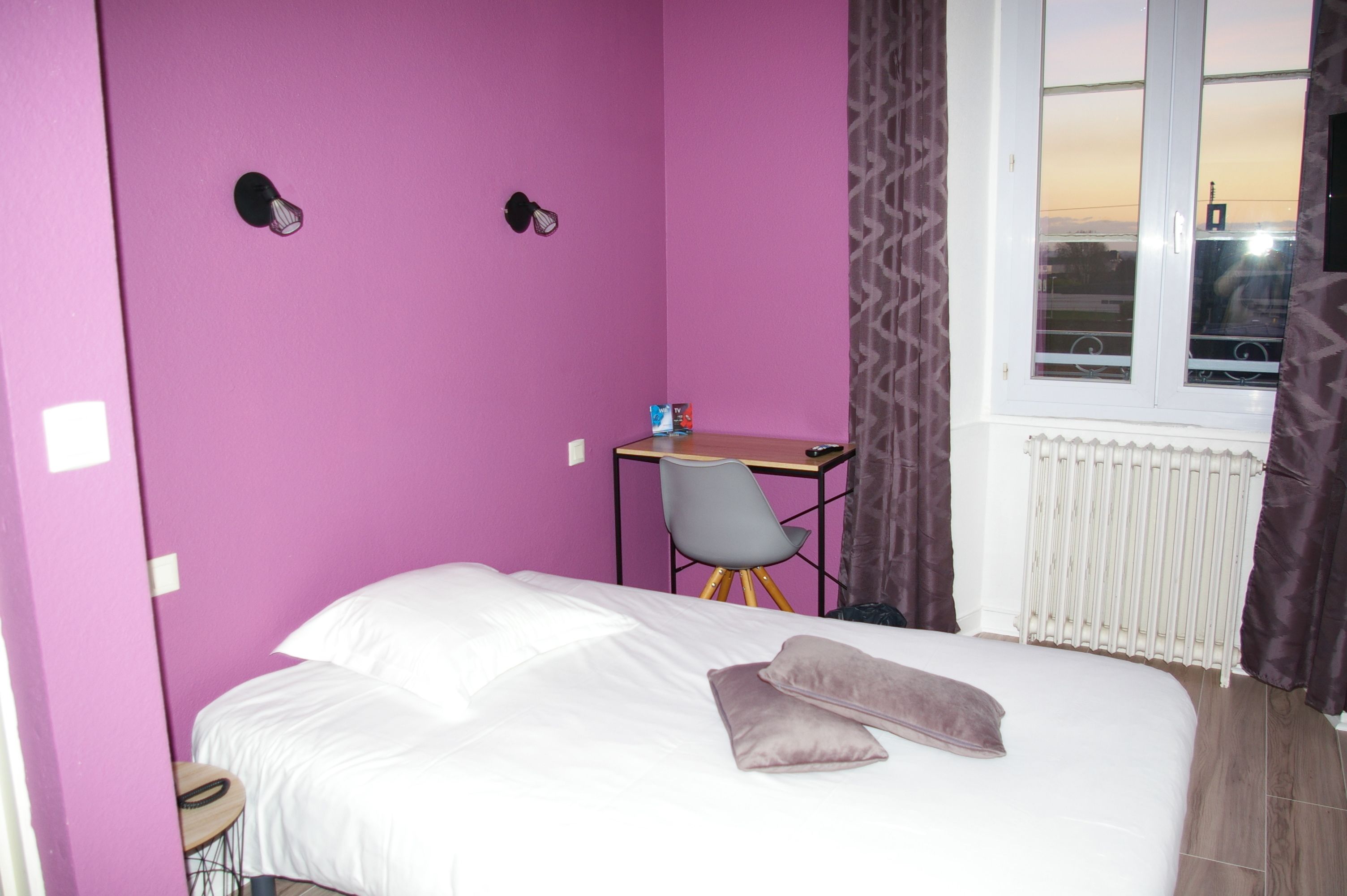 single room | soundproofing, iron/ironing board, free wifi, bed sheets