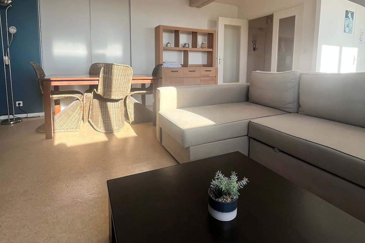 Apartment (4/5 personnes) | Soundproofing, iron/ironing board, free WiFi, bed sheets