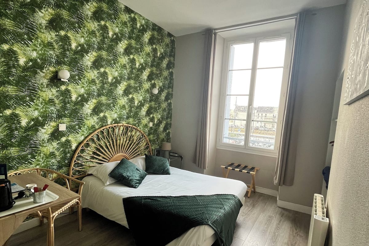 Kahden hengen comfort-huone, 1 parisänky (Thématique) | Äänieristys, silitysrauta/-lauta, ilmaiset vauvansängyt, ilmainen Wi-Fi