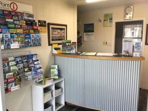 Reception - 252 Beachside Motels & Holiday Park (Hokitika)