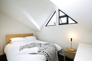 3 Bedroom Apartment with Balcony Spa  | Free cribs/infant beds, free WiFi, bed sheets - Silverski (Falls Creek)