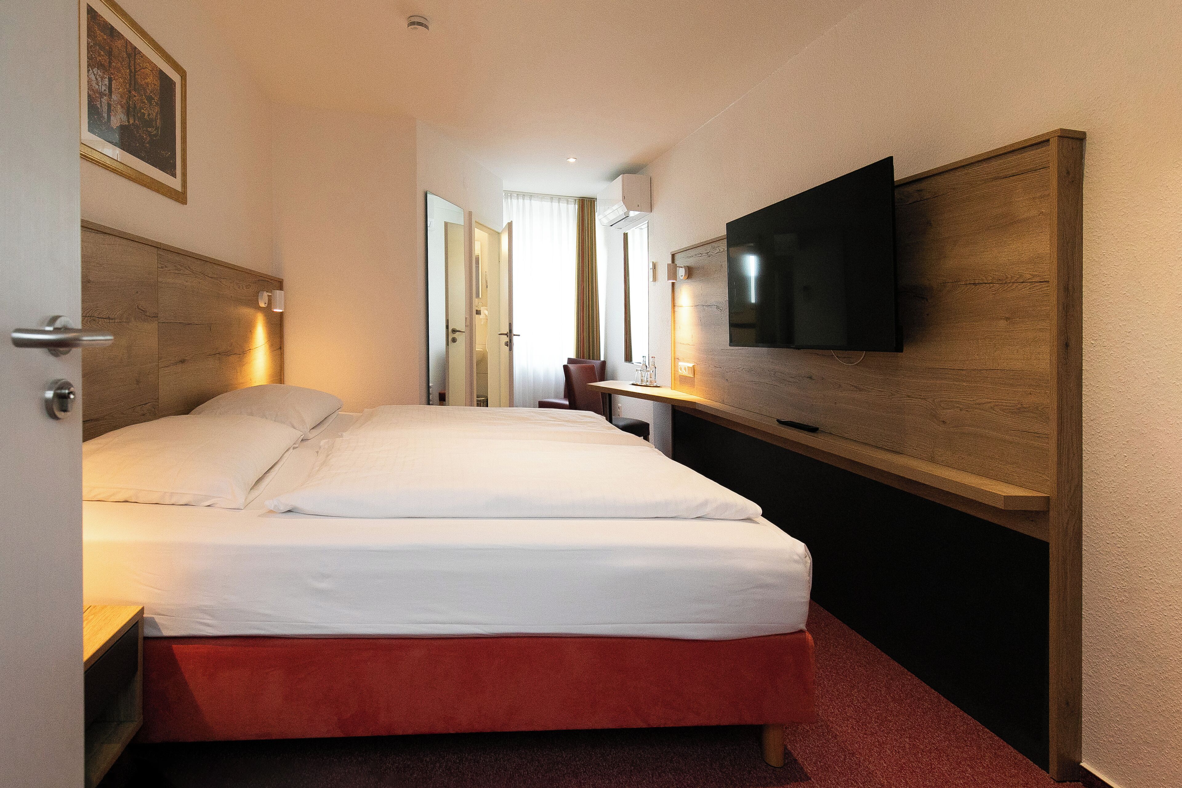 comfort room | 1 bedroom, premium bedding, pillow-top beds, minibar