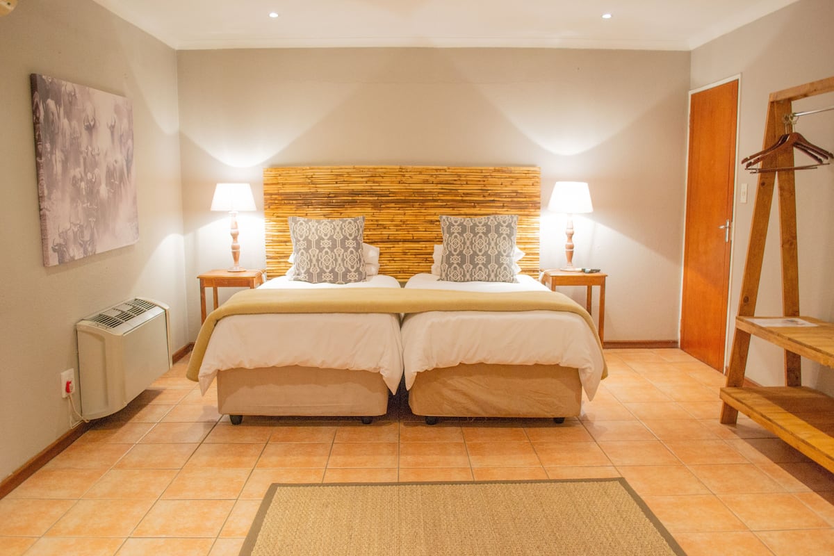 Superior Triple Room | 1 bedroom, desk, WiFi