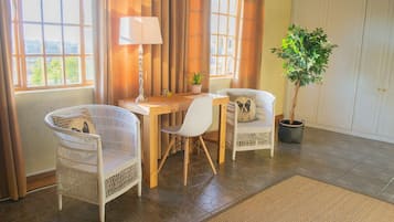Familie suite | 1 slaapkamer, een bureau, wifi