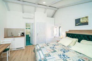Double room | Fer et planche à repasser, Wi-Fi gratuit